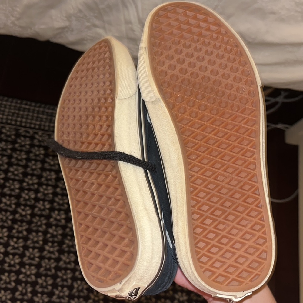 Vans - Picture 6 of 6